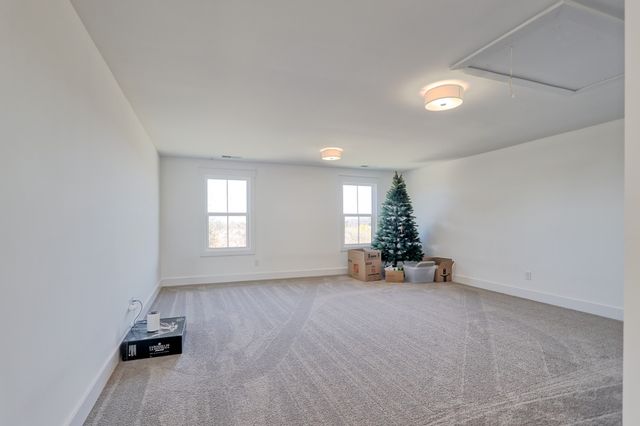 2114 Alpine Dr, Columbia, TN 38401