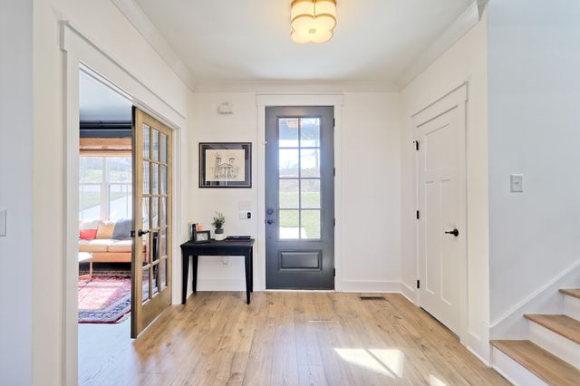 2114 Alpine Dr, Columbia, TN 38401