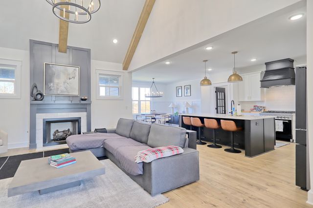 2114 Alpine Dr, Columbia, TN 38401