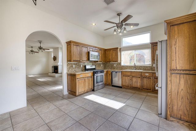 53740 Avenida Navarro, La Quinta, CA 92253