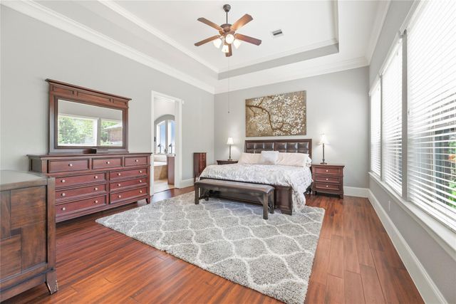 6115 Duke Trail Lane, Sugar Land, TX 77479