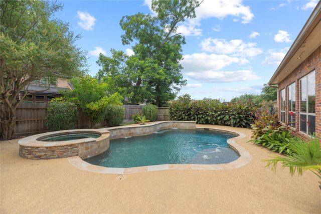 6115 Duke Trail Lane, Sugar Land, TX 77479