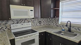 2801 NE 49th Street 7, Fort Lauderdale, FL 33308