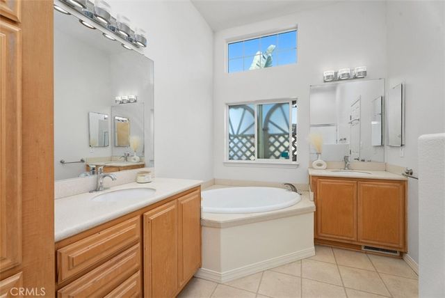 80 Huntington 402, Huntington Beach, CA 92648