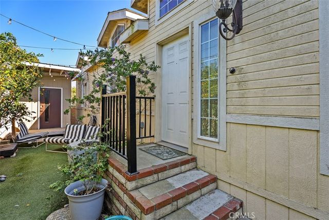 80 Huntington 402, Huntington Beach, CA 92648