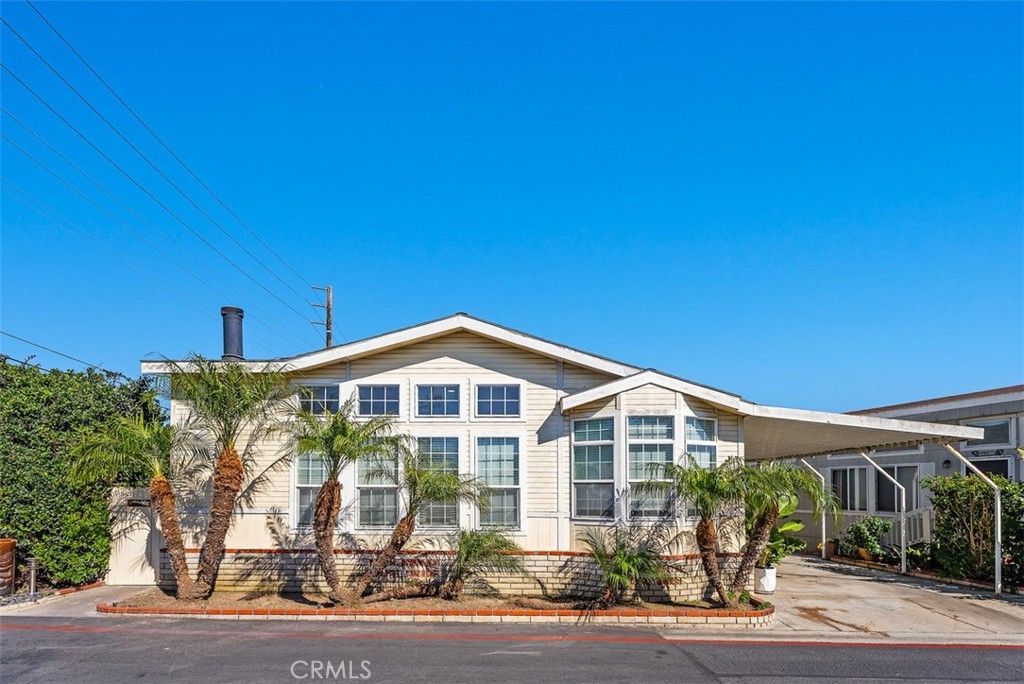 80 Huntington 402, Huntington Beach, CA 92648
