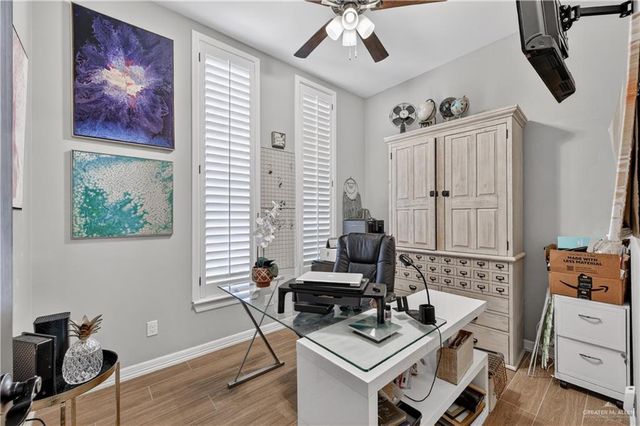 908 W Iroquois Avenue, Pharr, TX 78577