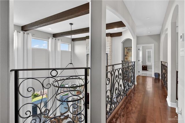 908 W Iroquois Avenue, Pharr, TX 78577