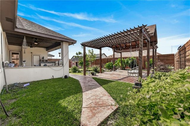 908 W Iroquois Avenue, Pharr, TX 78577