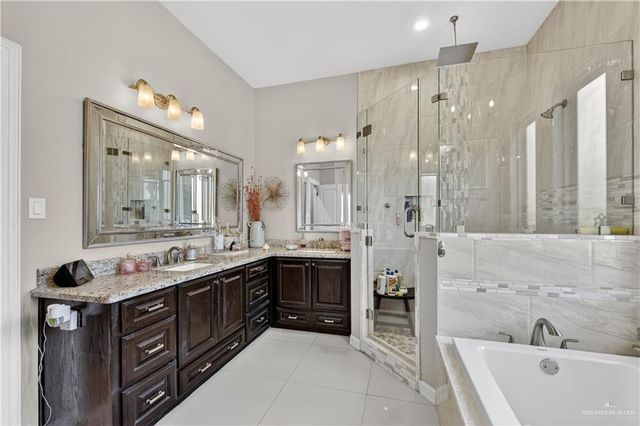 908 W Iroquois Avenue, Pharr, TX 78577