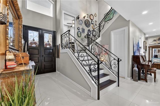 908 W Iroquois Avenue, Pharr, TX 78577