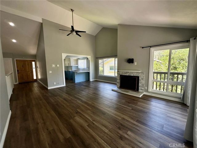 46 Meadowlark, Oak Park, CA 91377