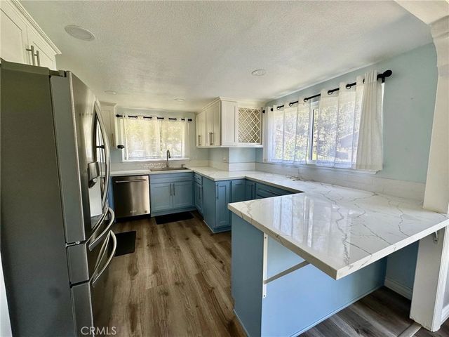 46 Meadowlark, Oak Park, CA 91377