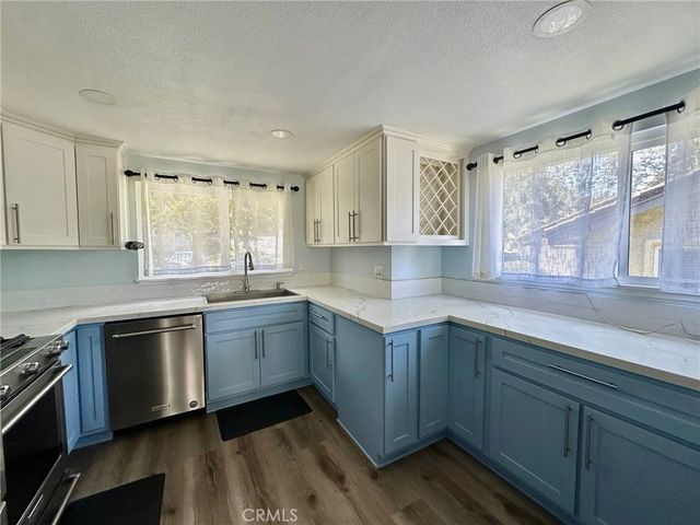 46 Meadowlark, Oak Park, CA 91377