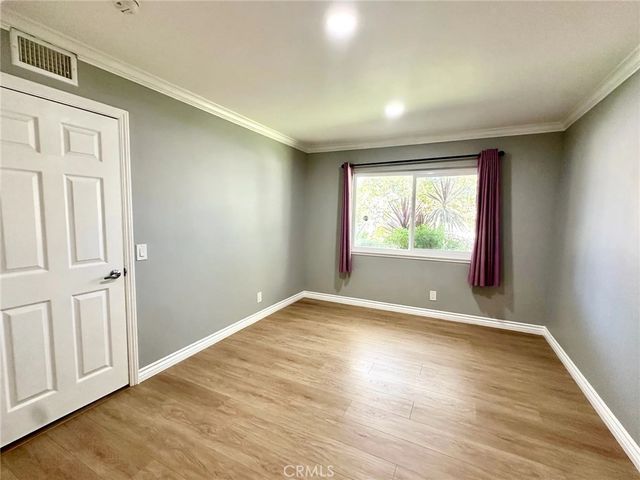 46 Meadowlark, Oak Park, CA 91377