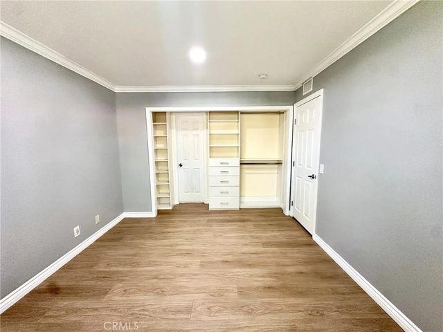 46 Meadowlark, Oak Park, CA 91377