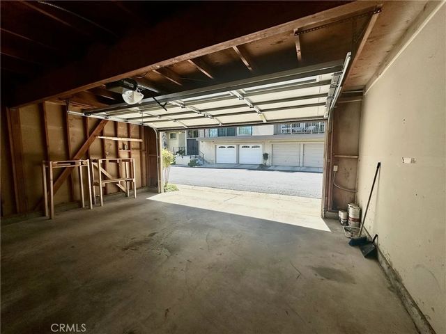 46 Meadowlark, Oak Park, CA 91377