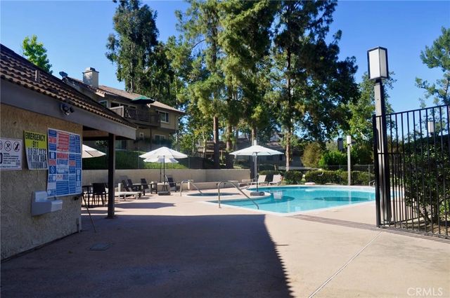 46 Meadowlark, Oak Park, CA 91377