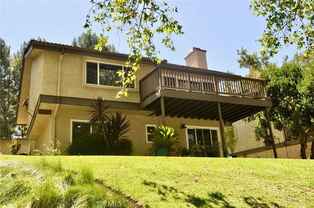 46 Meadowlark, Oak Park, CA 91377