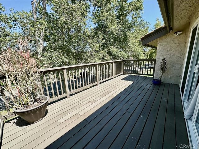 46 Meadowlark, Oak Park, CA 91377