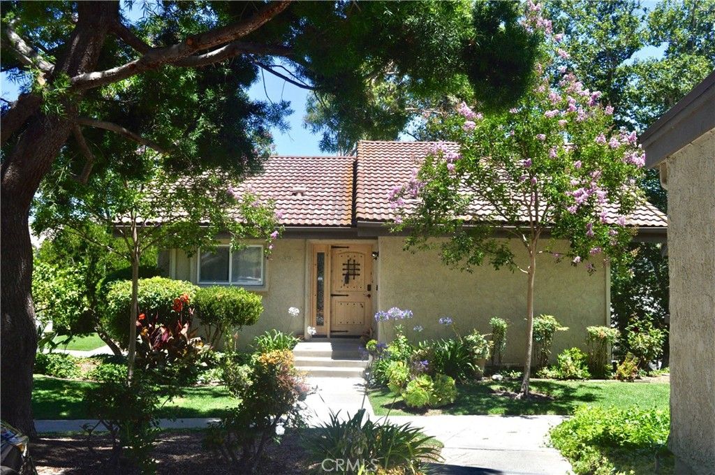 46 Meadowlark, Oak Park, CA 91377