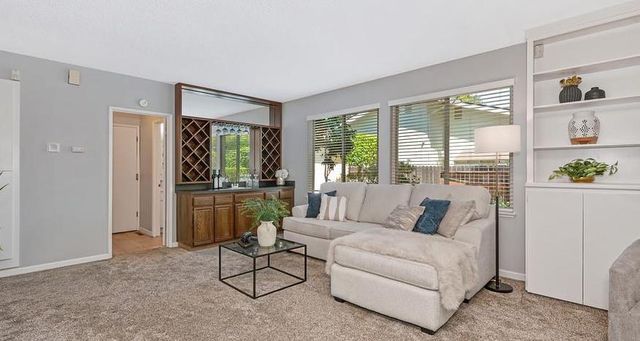 9 Bliss River Ct, Sacramento, CA 95831