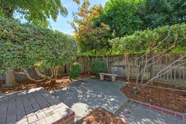 9 Bliss River Ct, Sacramento, CA 95831
