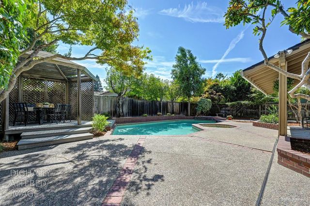 9 Bliss River Ct, Sacramento, CA 95831