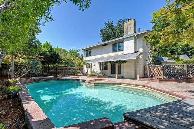9 Bliss River Ct, Sacramento, CA 95831