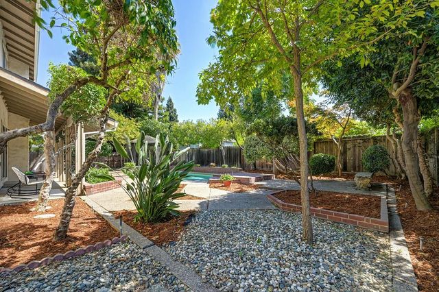 9 Bliss River Ct, Sacramento, CA 95831