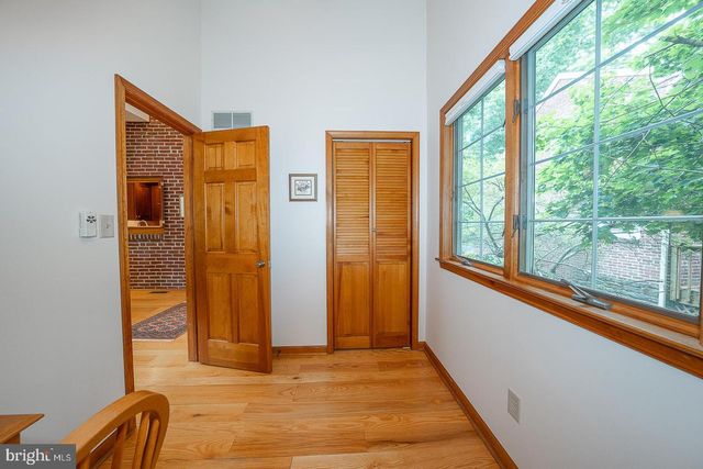 525 W BEECHTREE LN, Wayne, PA 19087