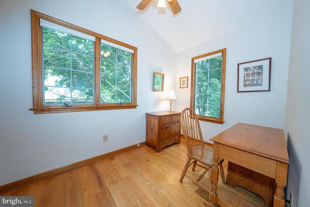 525 W BEECHTREE LN, Wayne, PA 19087