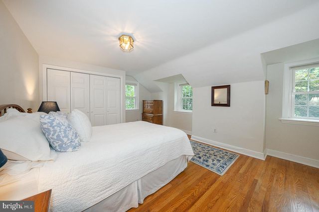 525 W BEECHTREE LN, Wayne, PA 19087
