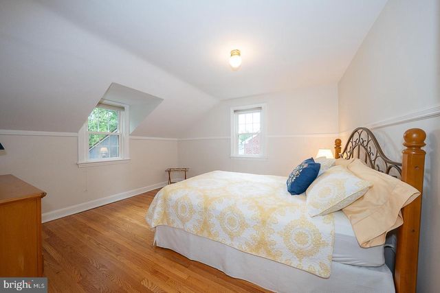 525 W BEECHTREE LN, Wayne, PA 19087