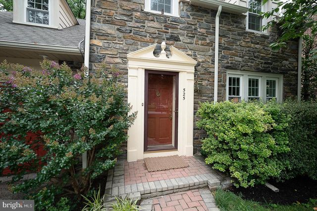 525 W BEECHTREE LN, Wayne, PA 19087