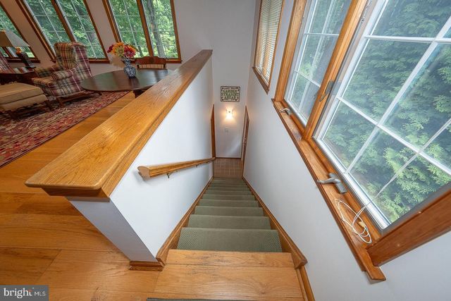 525 W BEECHTREE LN, Wayne, PA 19087