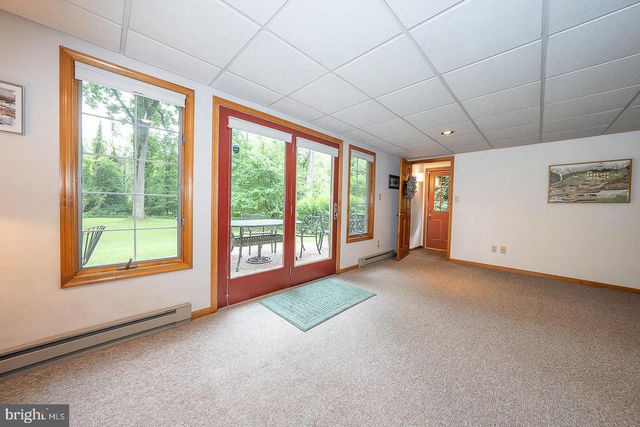 525 W BEECHTREE LN, Wayne, PA 19087