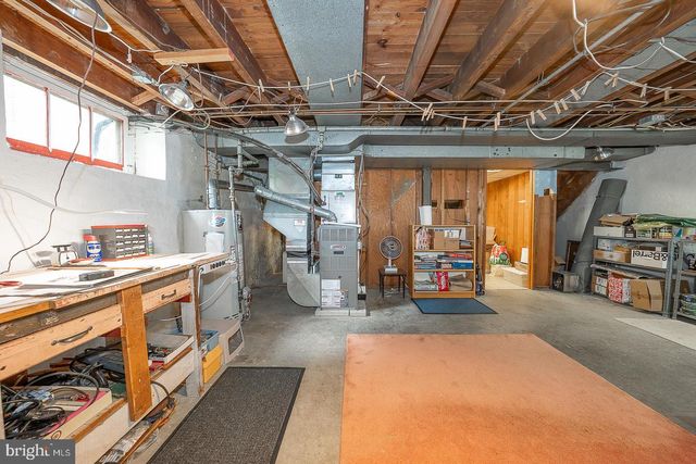 525 W BEECHTREE LN, Wayne, PA 19087