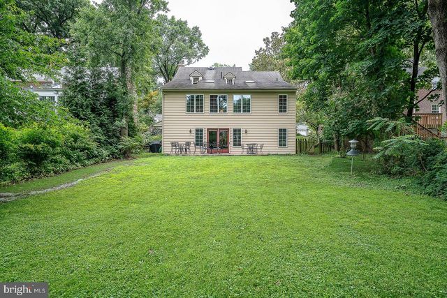 525 W BEECHTREE LN, Wayne, PA 19087
