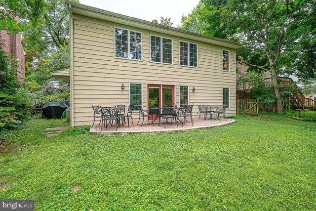 525 W BEECHTREE LN, Wayne, PA 19087