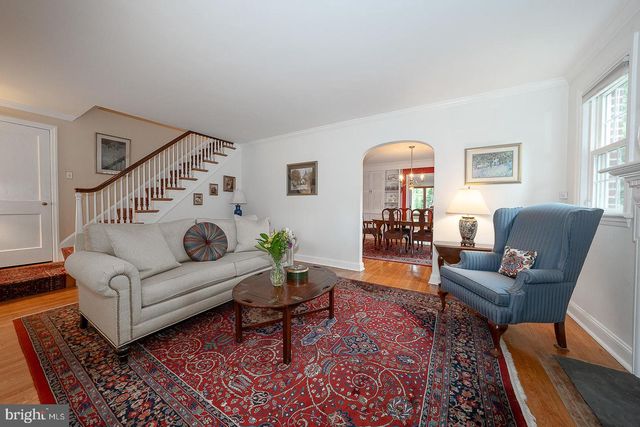 525 W BEECHTREE LN, Wayne, PA 19087