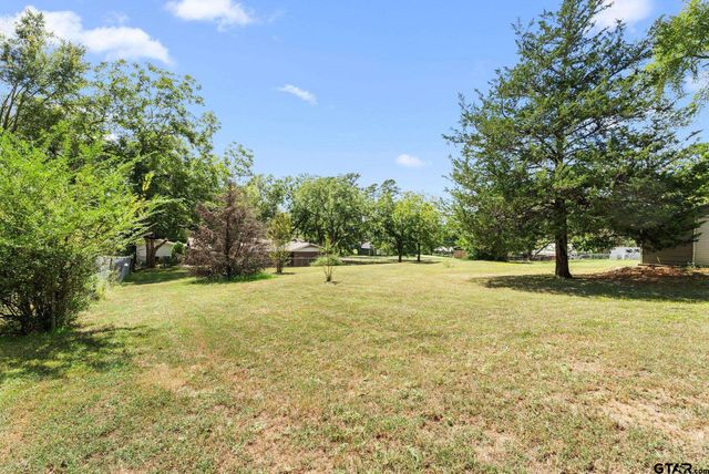 203 Pecan St, Rusk, TX 75785
