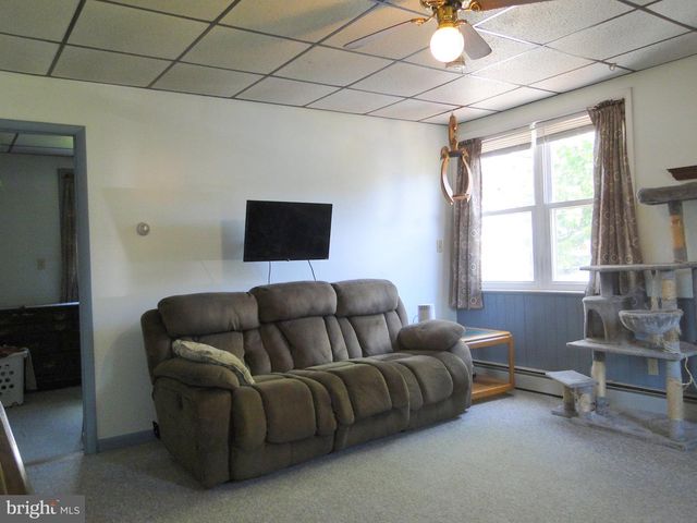 817 BLOOMING GLEN RD, Blooming Glen, PA 18911