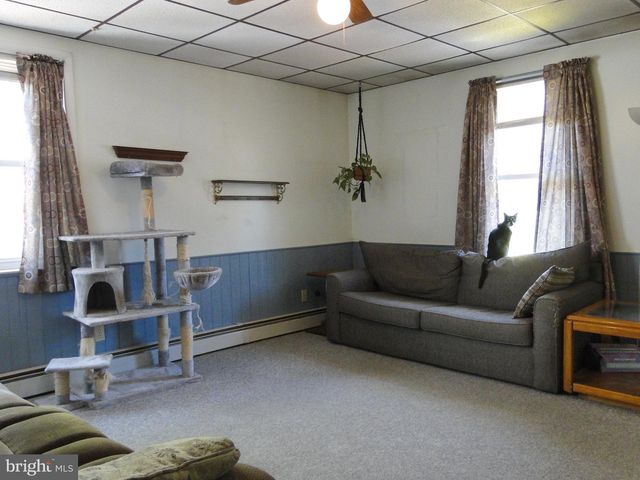 817 BLOOMING GLEN RD, Blooming Glen, PA 18911
