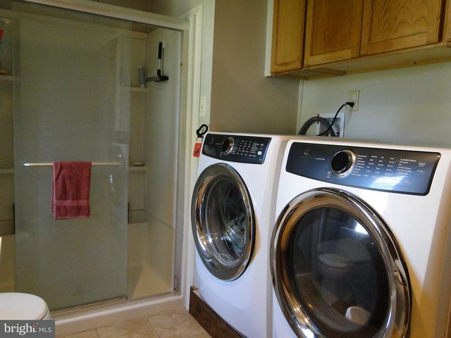 817 BLOOMING GLEN RD, Blooming Glen, PA 18911