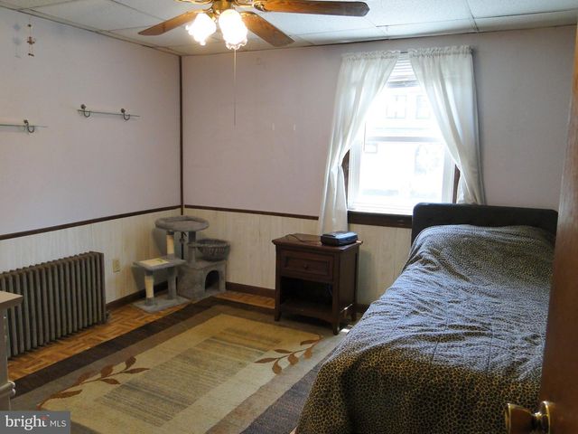 817 BLOOMING GLEN RD, Blooming Glen, PA 18911
