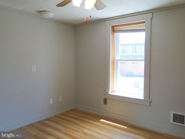 817 BLOOMING GLEN RD, Blooming Glen, PA 18911