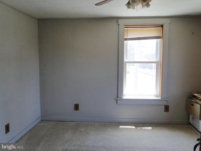 817 BLOOMING GLEN RD, Blooming Glen, PA 18911