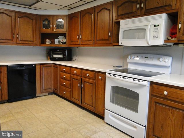 817 BLOOMING GLEN RD, Blooming Glen, PA 18911