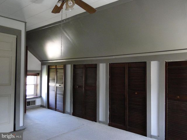 817 BLOOMING GLEN RD, Blooming Glen, PA 18911
